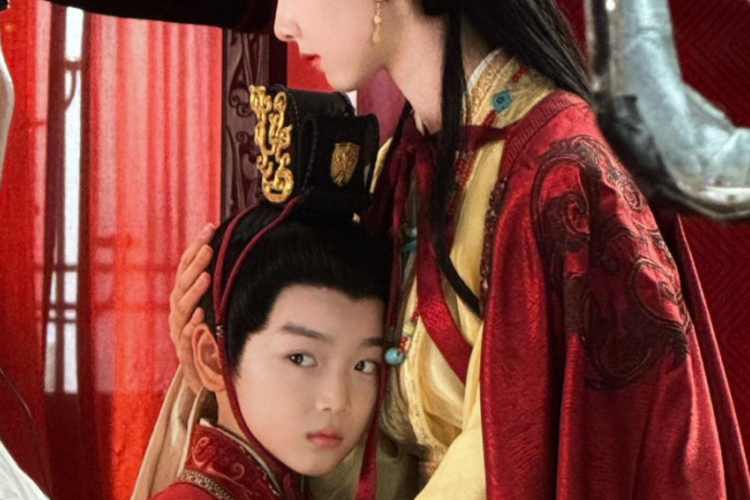 Nonton Drama China Ashes to Crown (2026) Episode 11-12 Subtitle Indonesia, Ingatan Chu Zhao Mulai Pulih