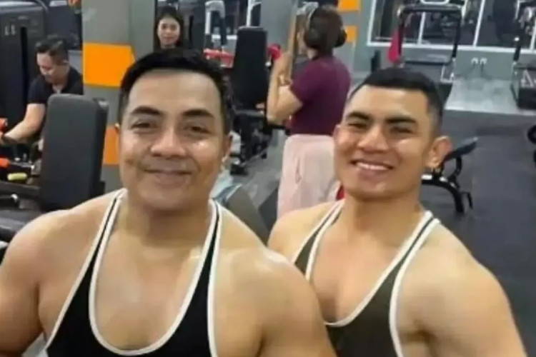 Viral Ustaz Riza Muhammad Dihujat di Media Sosial Pekara Sering Pamer Otot di Konten Gym Bareng Seorang Pria 