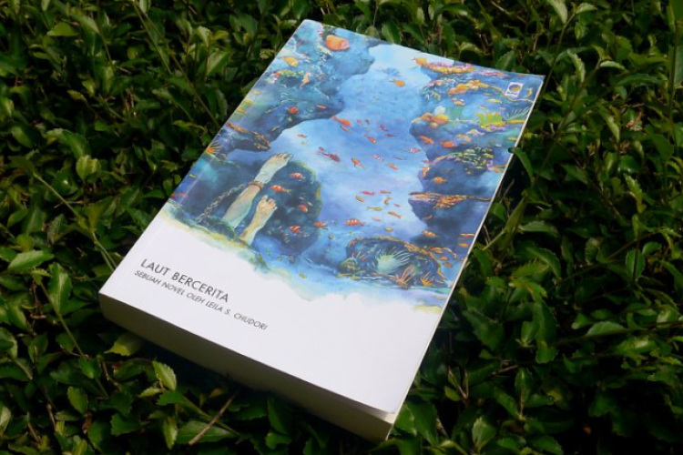 Baca Novel Laut Bercerita Full PDF Download Gratis, Diangkat dari Sejarah Masa Orde Baru
