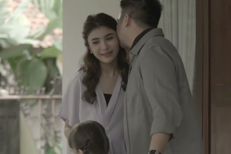 Sinopsis dan Link Nonton Film Cermin Retak (2022) Full HD, Pengkhianatan Buat Rumah Tangga Retak Seperti Cermin