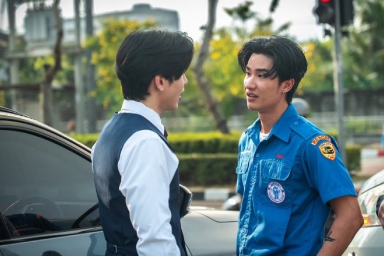 Nonton Drama Thailand A Dog and a Plane (2026) Episode 6 Subtitle Indonesia, Khanit Meminta Bantuan Toto